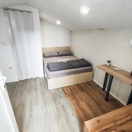 Apartment Sandy For 2 Near City Centre Ljubljana Exterior photo